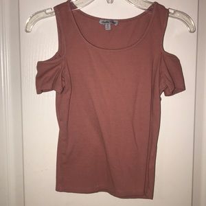 ❤️CUT OUT SHOULDER TIGHT TOP❤️